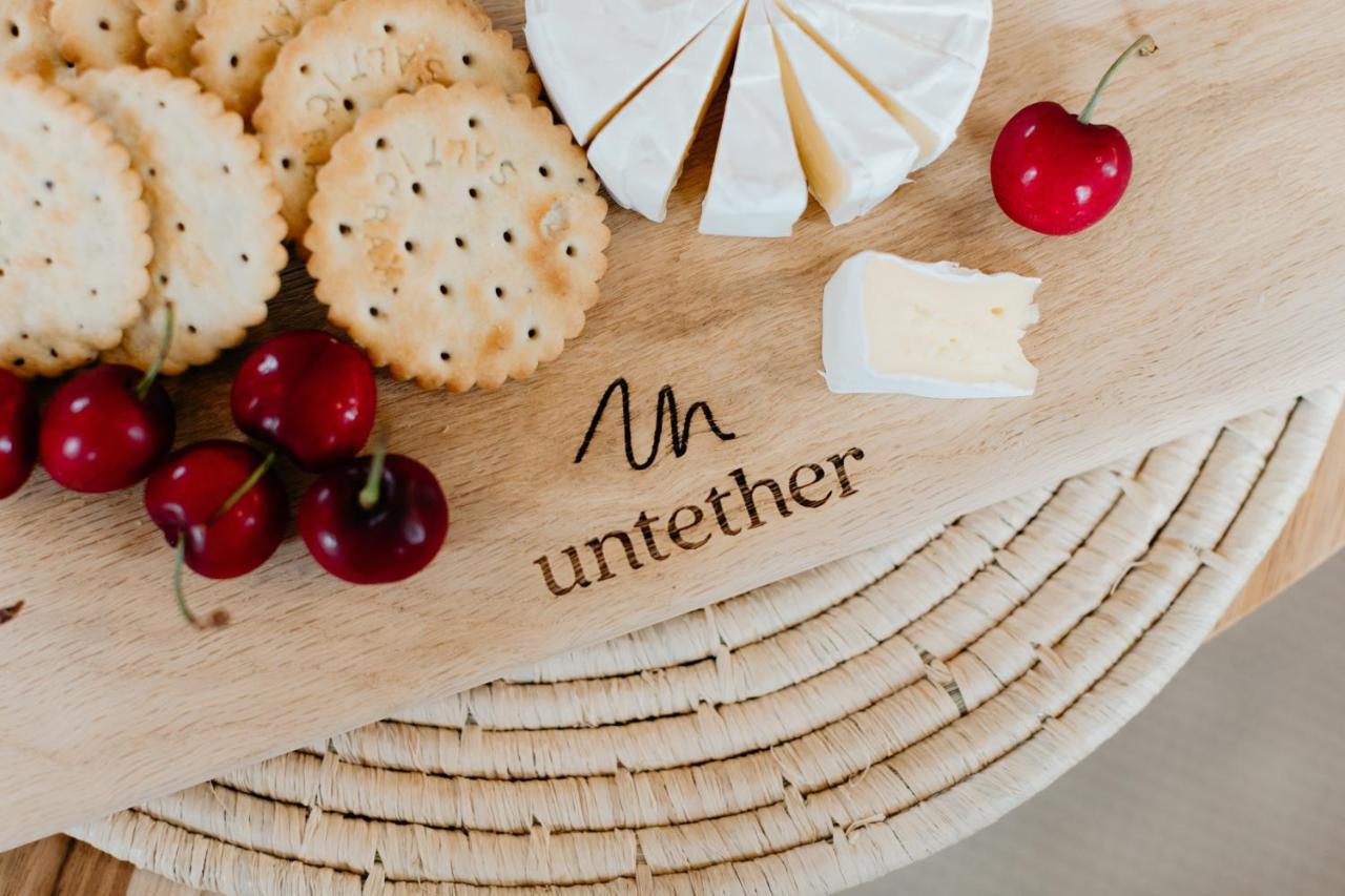Untether On Olive View Wellington Exteriör bild